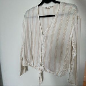 Button down blouse size detail size M